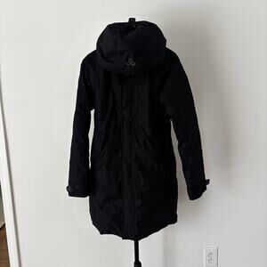 TNA Aritizia Summit Jacket Goose Down Black Size Small